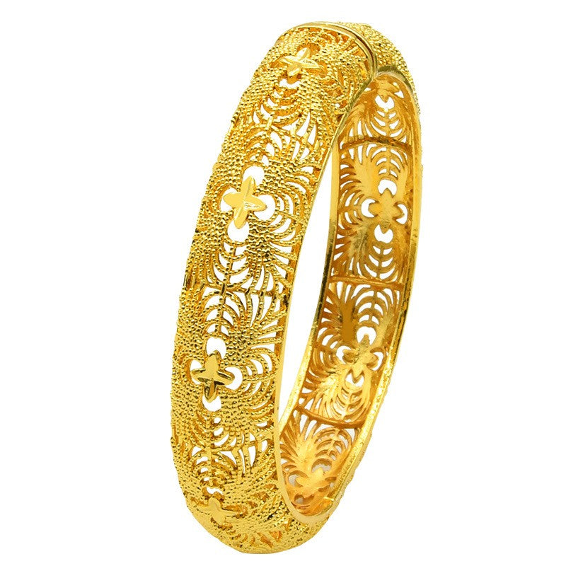 Luxurious style hollow carved gold bracelet