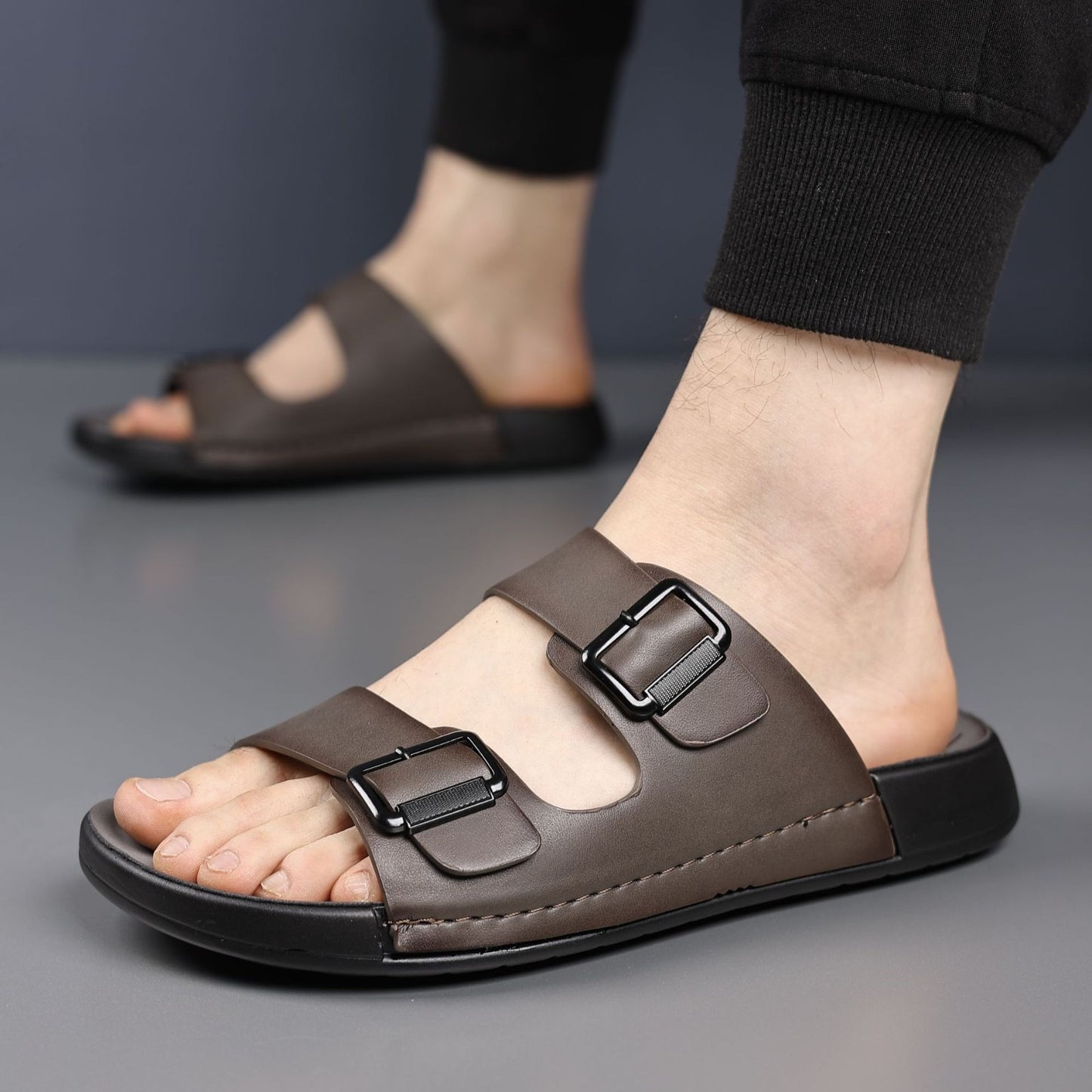 2025 Men's summer breathable leather sandals