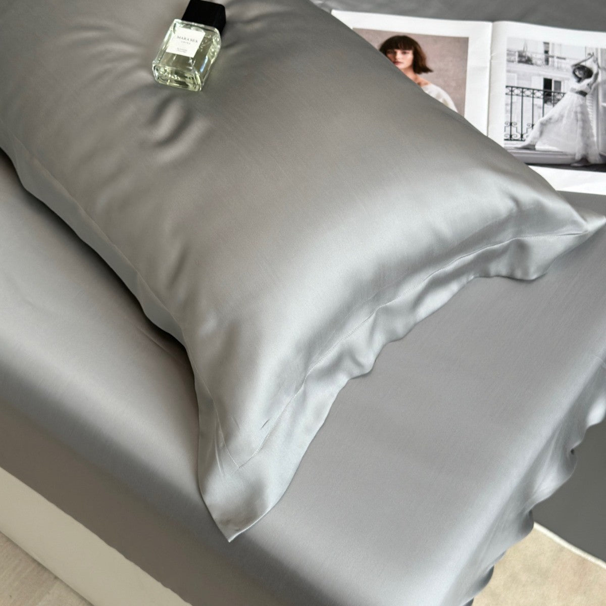 Summer simple cool ice silk bed sheet quilt cover(you416)