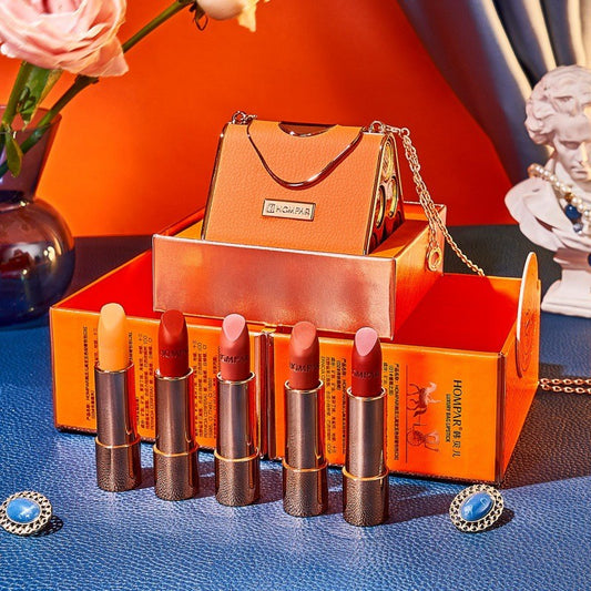 Light luxury packaging, a set of five lipsticks