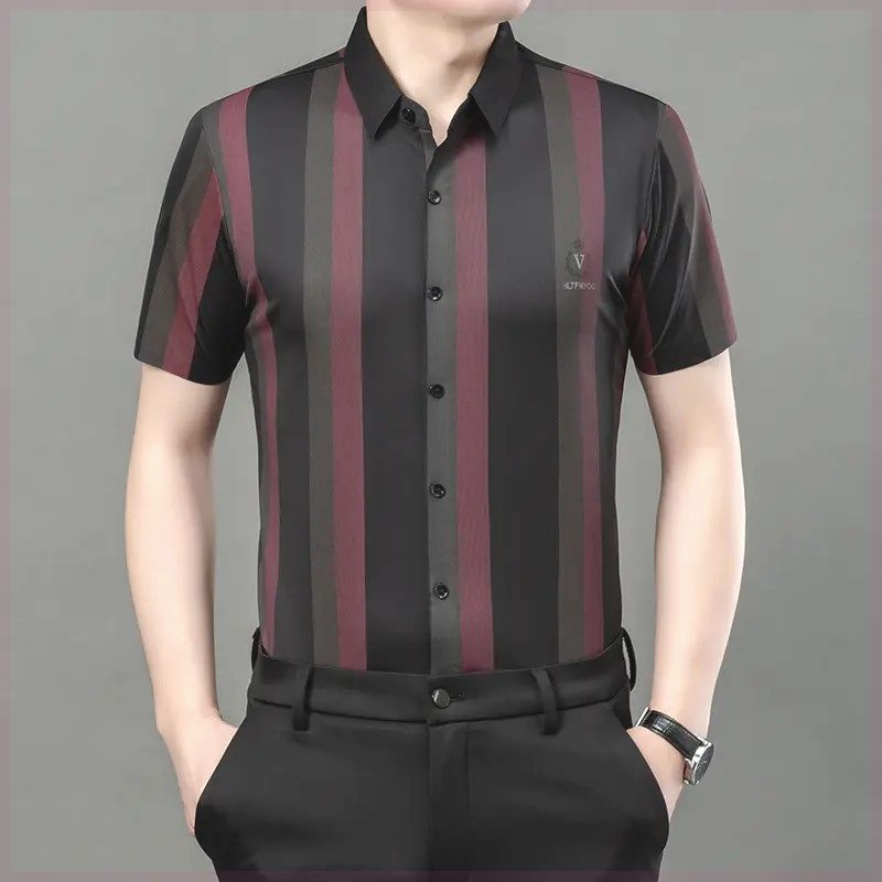 Slim striped men&#039;s short-sleeved shirt